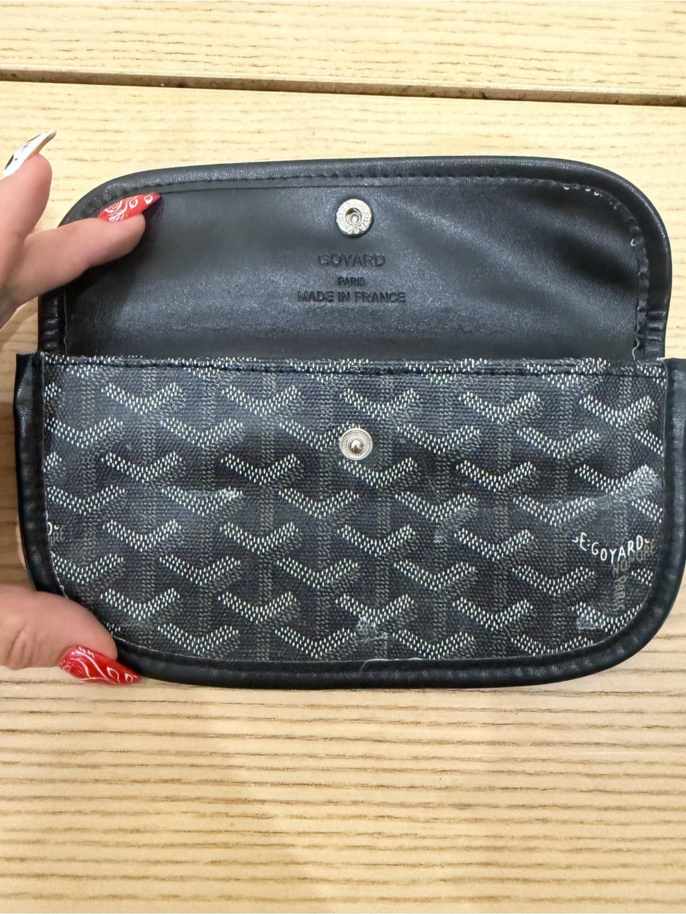 Goyard Classic Pouchette Black Chevron Wristlet - Picture 7 of 11